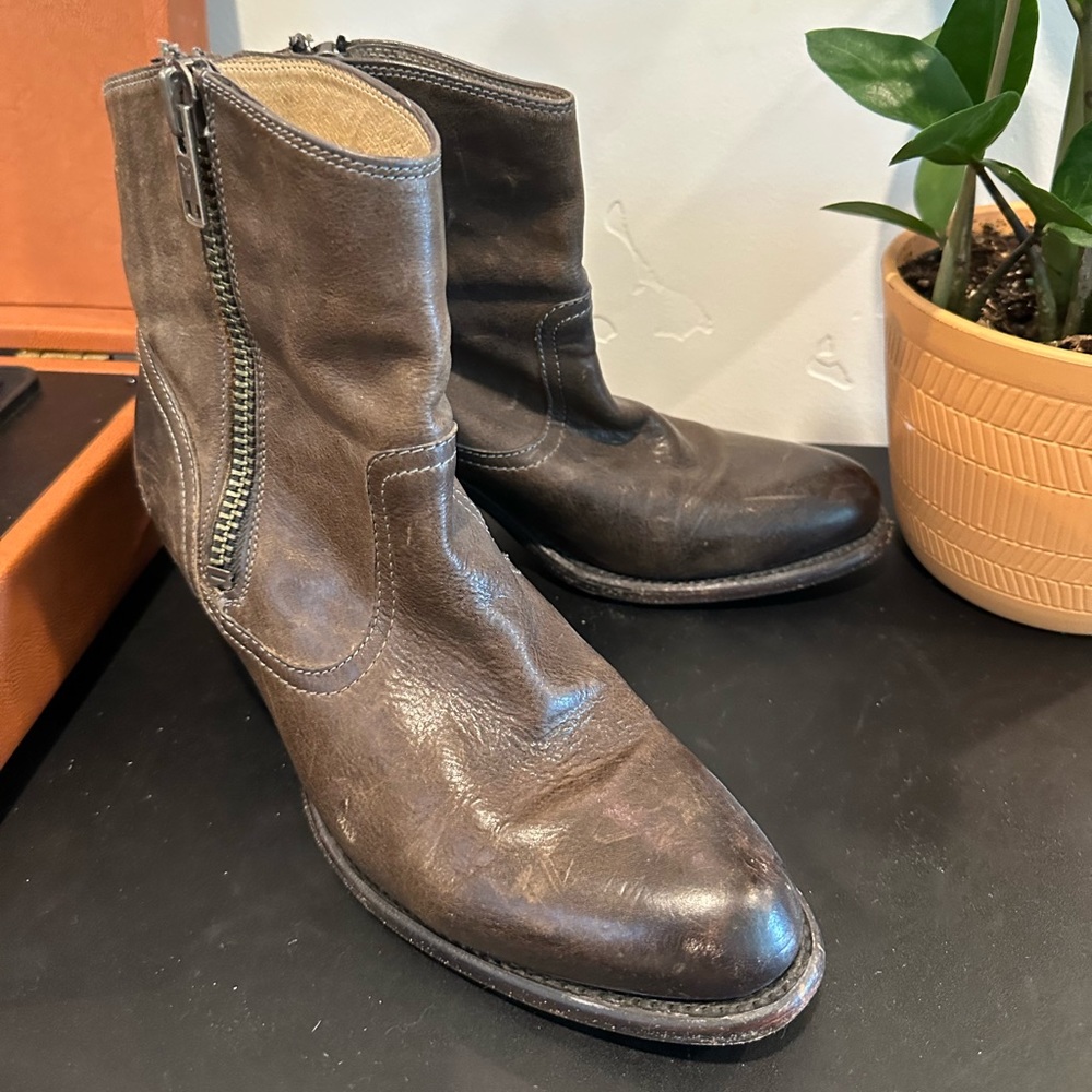 Frye Leslie Boots